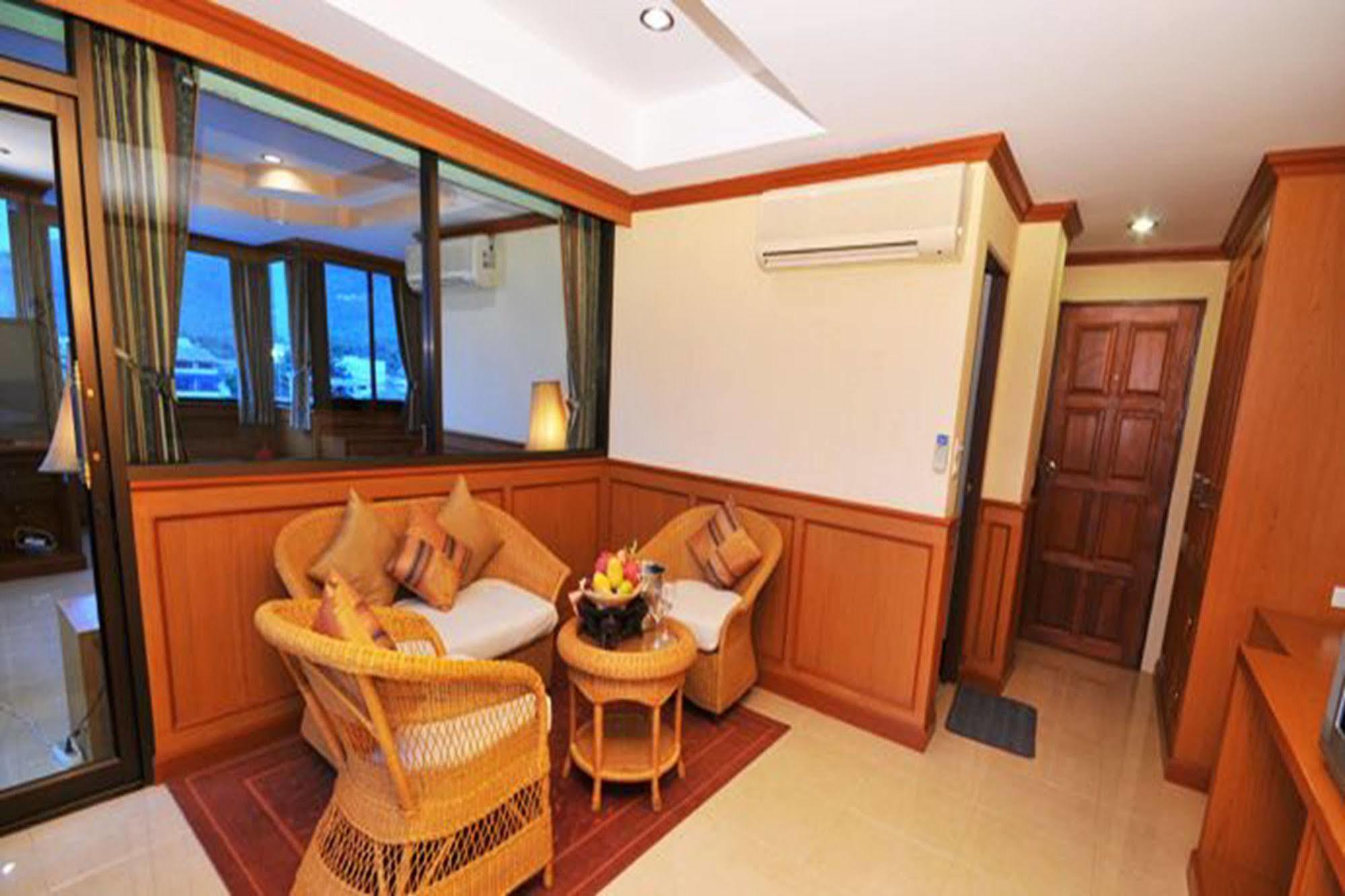 Grand Sea View Beach Resotel Lipa Noi Luaran gambar